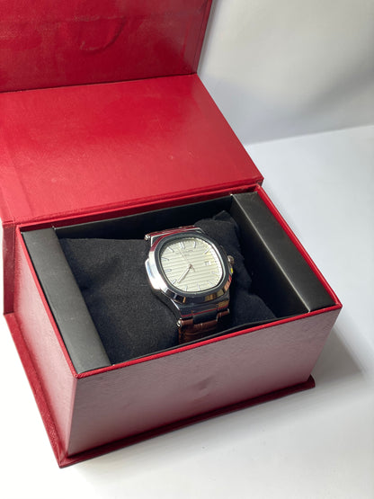 Elegant Men's Classic Watch | Warm Brown Leather Strap & Silver Textured Dial