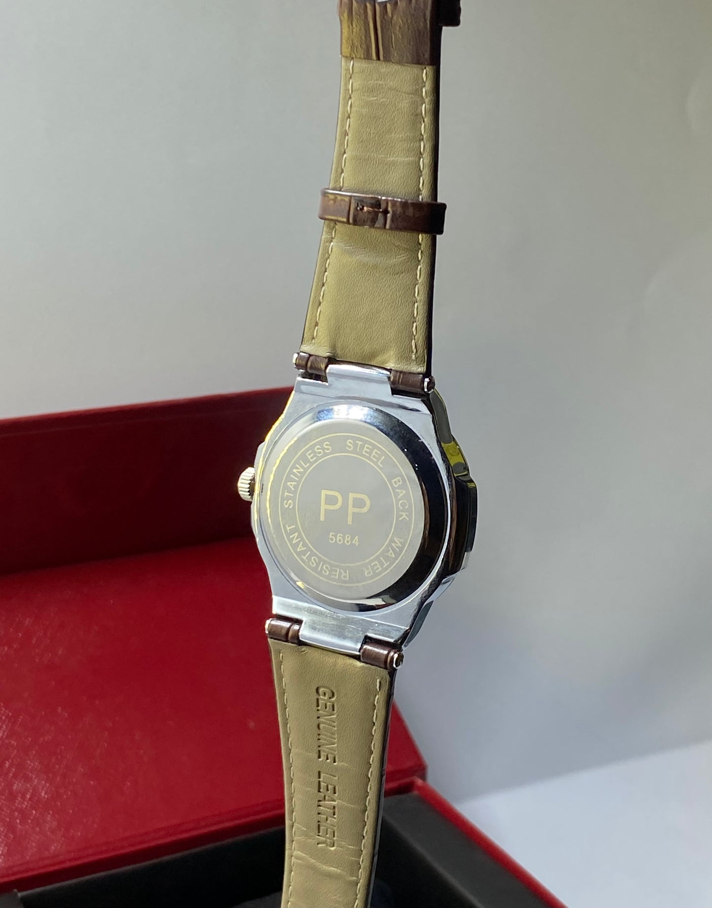 Elegant Men's Classic Watch | Warm Brown Leather Strap & Silver Textured Dial